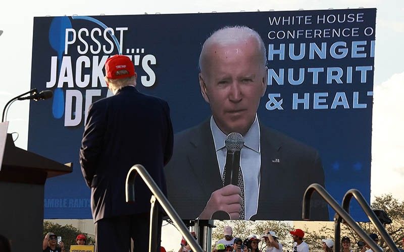 Biden, Trump clash on eve of midterms set to upend Washington