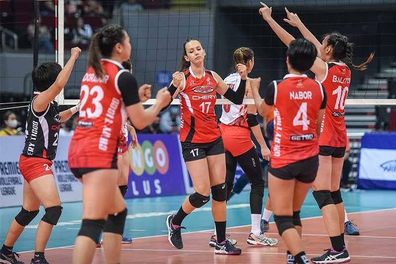 PVL: Crossovers check skid, oust High Speed Hitters