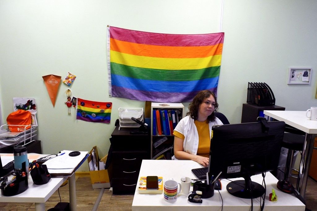 Russian lawmakers approve bill banning LGBTQ 'propaganda'