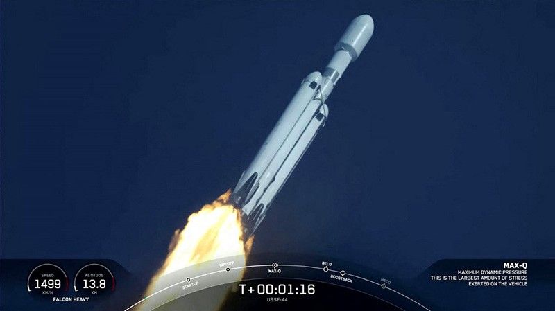 SpaceX postpones mission to put Japanese lander on Moon