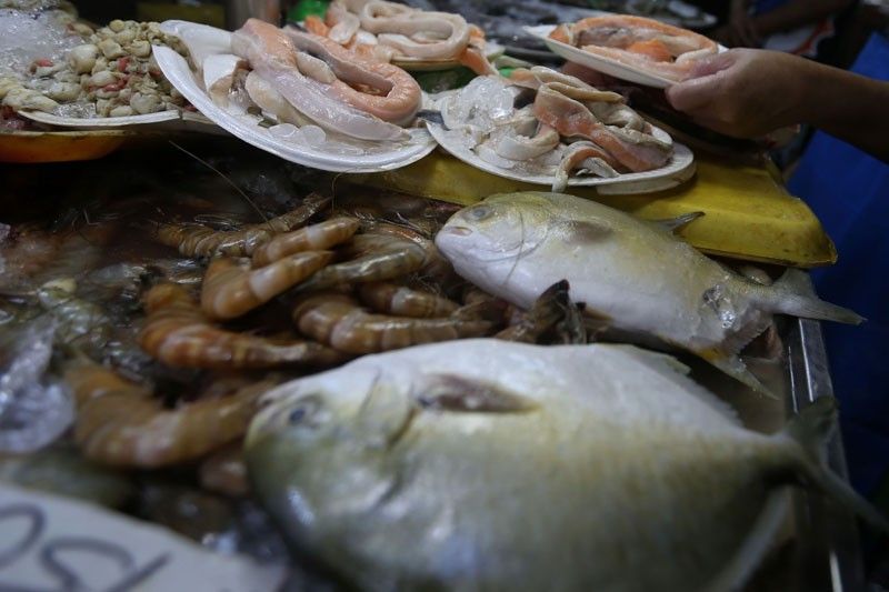 Pag-ban sa imported fish sa palengke, supermarkets posibleng maudlot