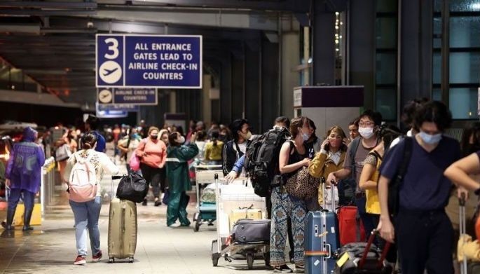 Fewer Filipinos want to work abroad, but most still eager for foreign remote work