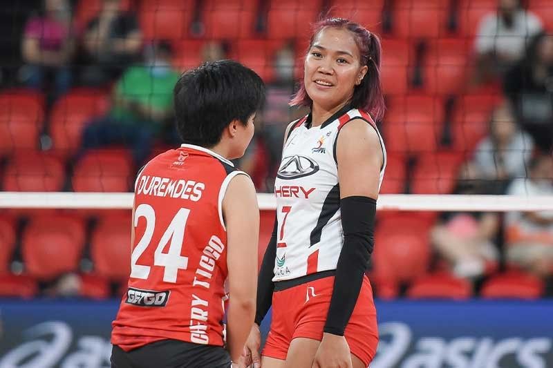 Paat wins MVP, Vander Weide nets best import plum in PVL Reinforced Conference