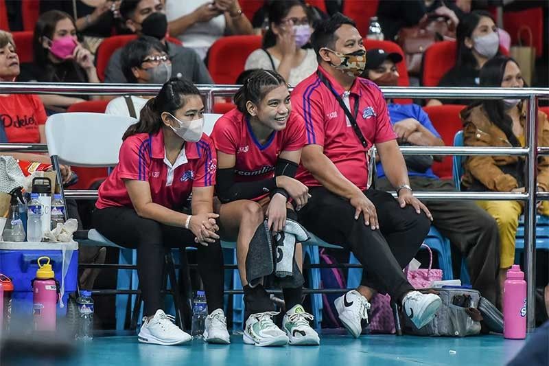 Creamline's Valdez says no timeline yet for return from knee injury