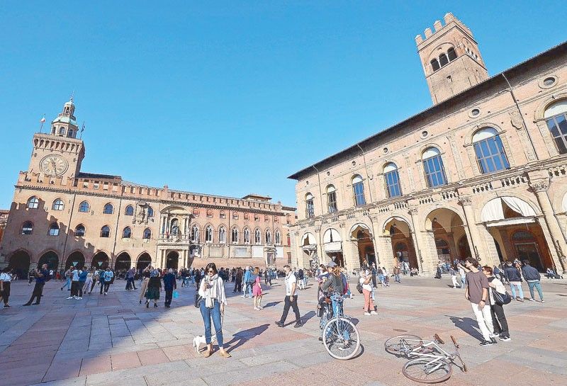 Exploring the city of Bologna: The red, the fat and the educated