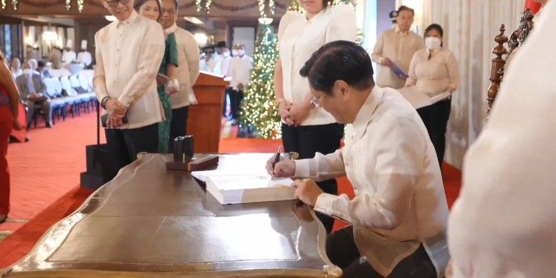 Marcos menandatangani pengeluaran P5.268-T untuk tahun 2023, anggaran setahun penuh pertama pemerintahannya