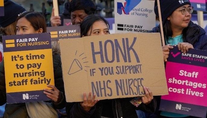 UK ambulance workers strike again as unions call for talks