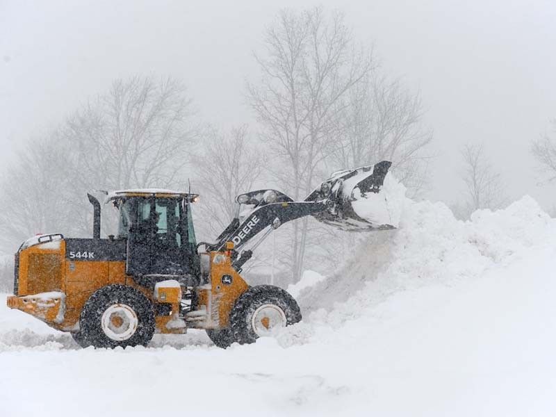 Savage US blizzard leaves 31 dead, power outages, travel snarls