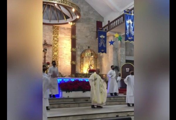 Cebu priest viral for 'Ting Ting Tang Tang' TikTok altar dance at Simbang Gabi