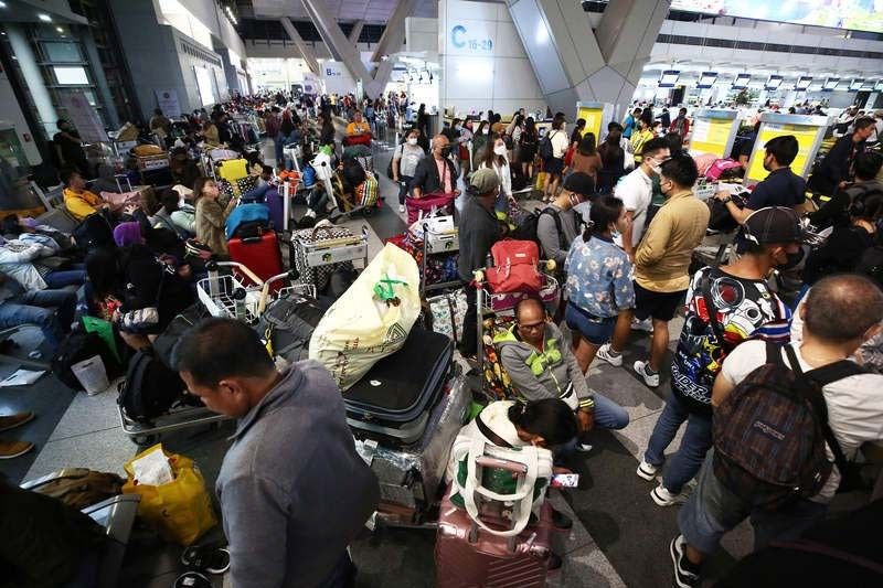 Biyahe ng 3K OFWs, apektado sa aberya sa NAIA