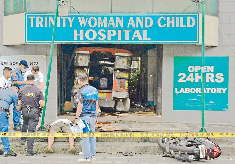 Jeep nang-araro sa lobby ng ospital; 1 patay