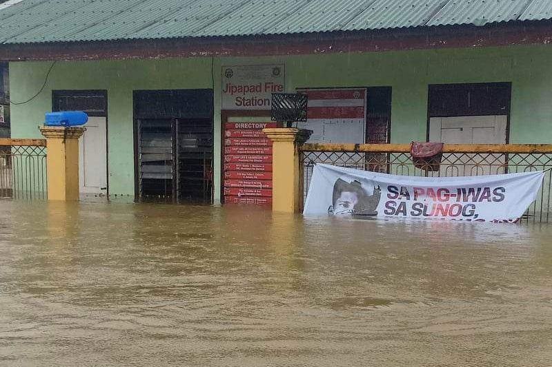 11 tewas akibat hujan LPA, banjir