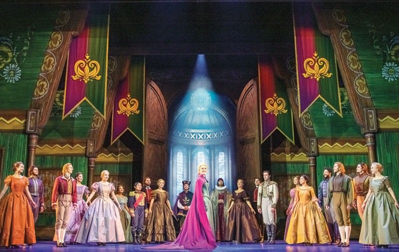 Disney’s Frozen menjadi hidup di atas panggung di Singapura