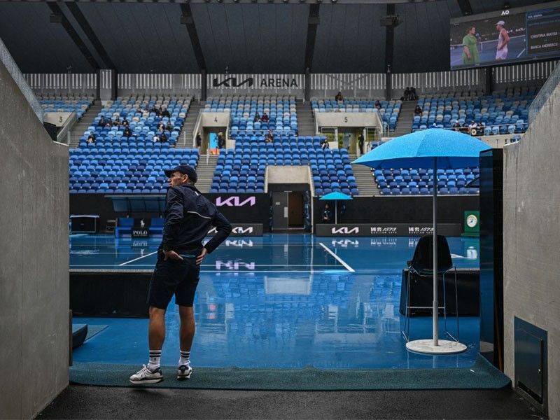 More rain delays at Australian Open as players begin to grumble