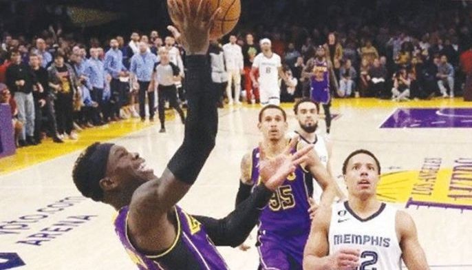 Lakers isinalba ni Schroeder sa Grizzlies