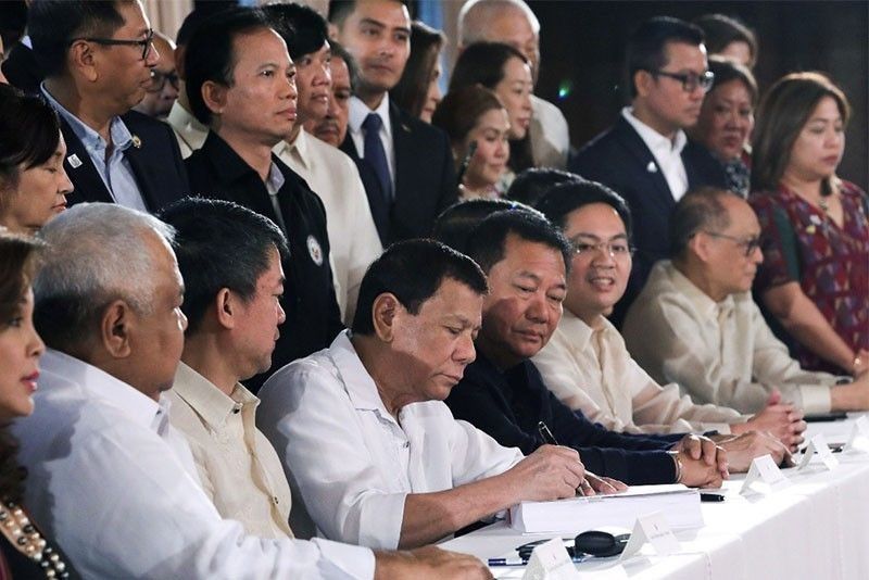 SC menjunjung tinggi konstitusionalitas hukum KERETA era Duterte