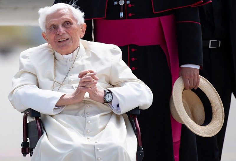 Insomnia drove late Pope Benedict to resign â�� report