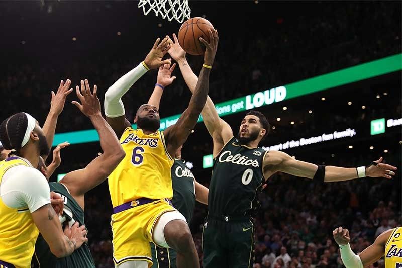 Lakers vs. Celtics: Which team full of all time greats would prevail?