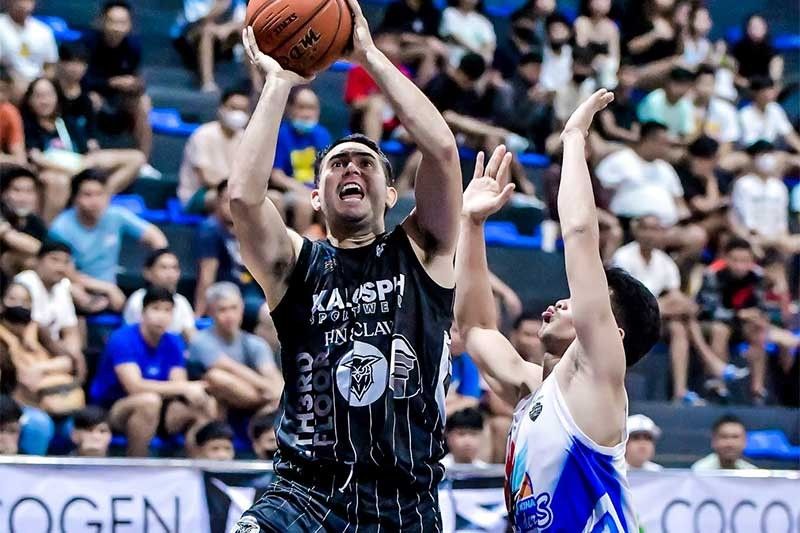 Gerald Anderson clutch as Kalos stays perfect