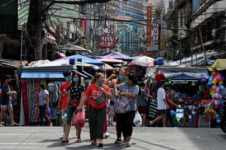 49 % of Pinoys see life improving this year â�� SWS