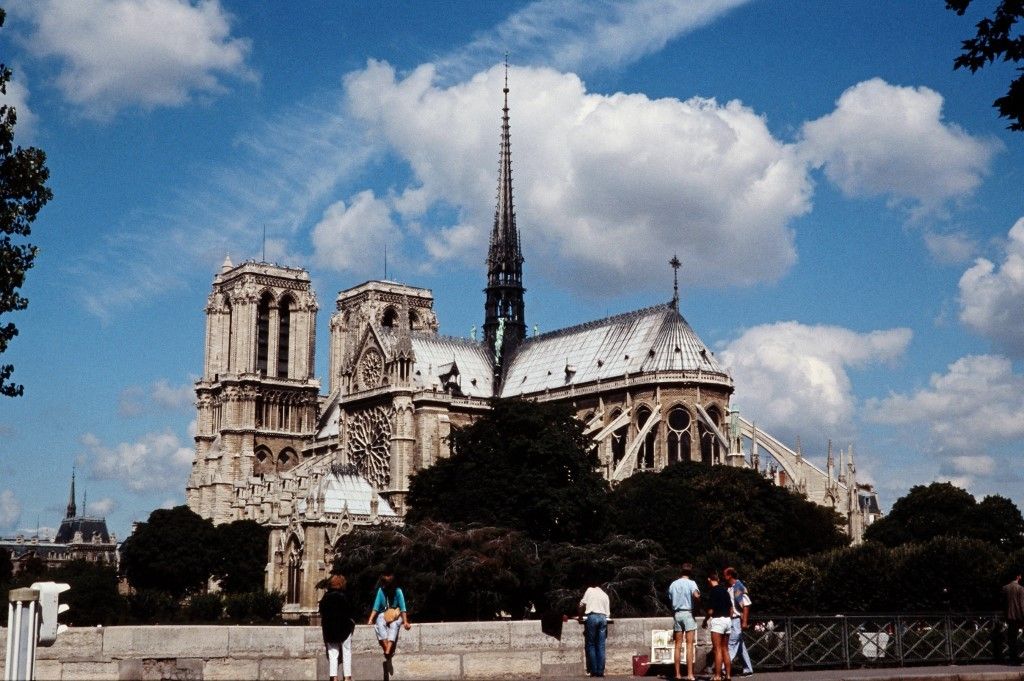 Notre-Dame to regain spire this year and reopen end-2024