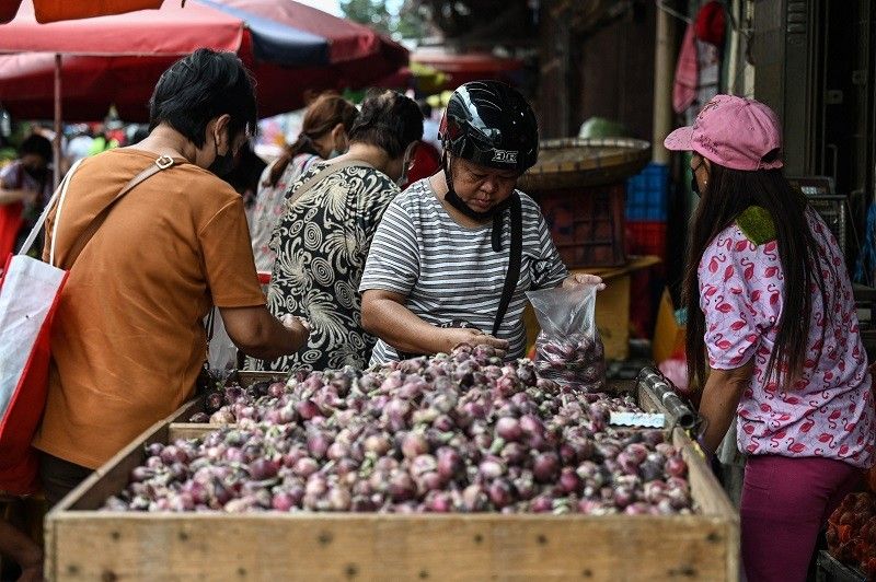 'Hindi na bumaba': Inflation rate umapaw sa 8.7%, bagong 14-year high sa akyat presyo