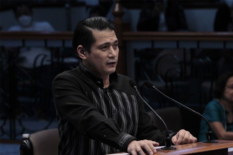 Senator memukul ‘Pesawat’ karena menempatkan Filipina dalam posisi buruk
