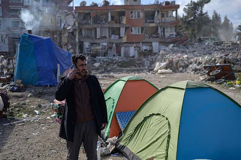 'No toilets': Hygiene nightmare in Turkey's quake ruins