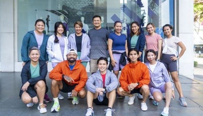 WATCH: Runners prepare for marathon with UNIQLO's Sport Utility