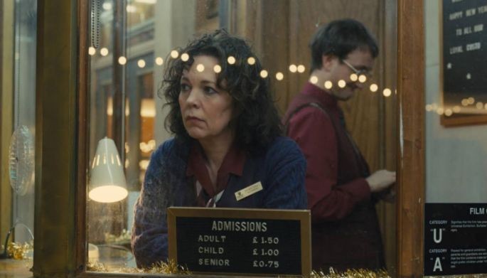 Cinematic escape from reality: 'Empire of Light' review