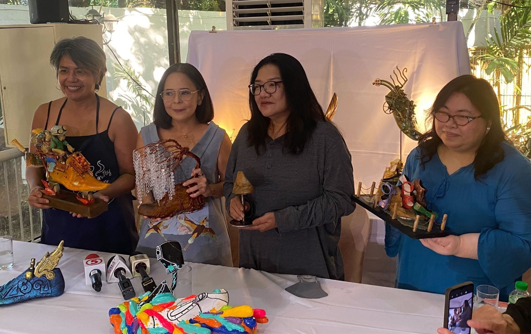 Dolly de Leon, colleagues to stage 'Hulmahan' exhibit of Marikina shoe molds