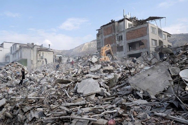 Hilang Pinay, 3 anak meninggal dalam gempa Turki – kedutaan
