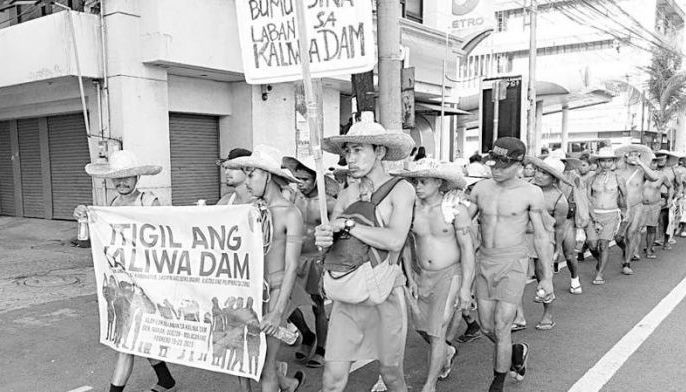 300 Dumagat sumugod sa Maynila