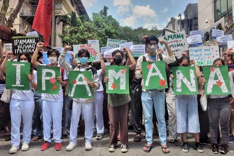 Farmers, green groups want mining law repealed