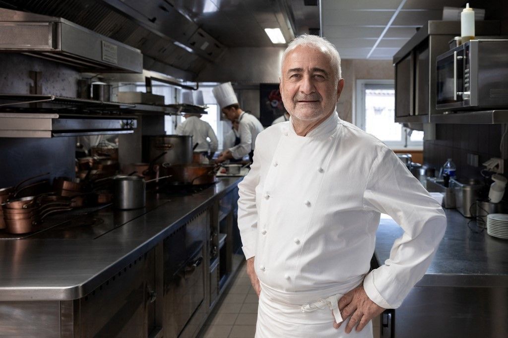 'Best chef in the world' Guy Savoy stripped of Michelin star