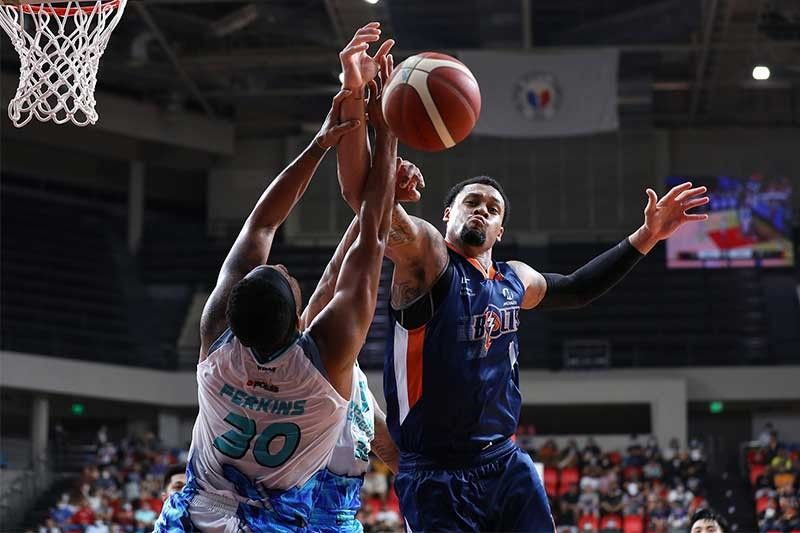 Meralco jolts Phoenix to stay in hunt for playoff bonus