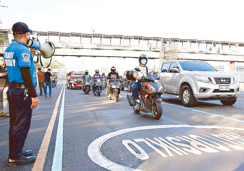 Over 20,000 pulled over for motorcycle lane violation in QC; P500-fine starts March 27