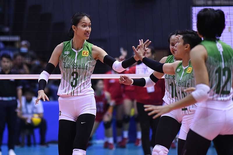 Lady Spikers buck slow start, sweep Lady Warriors for 4-0 slate