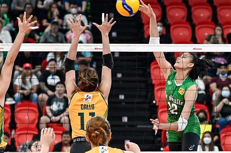 DLSU blanks FEU for 5-0 slate