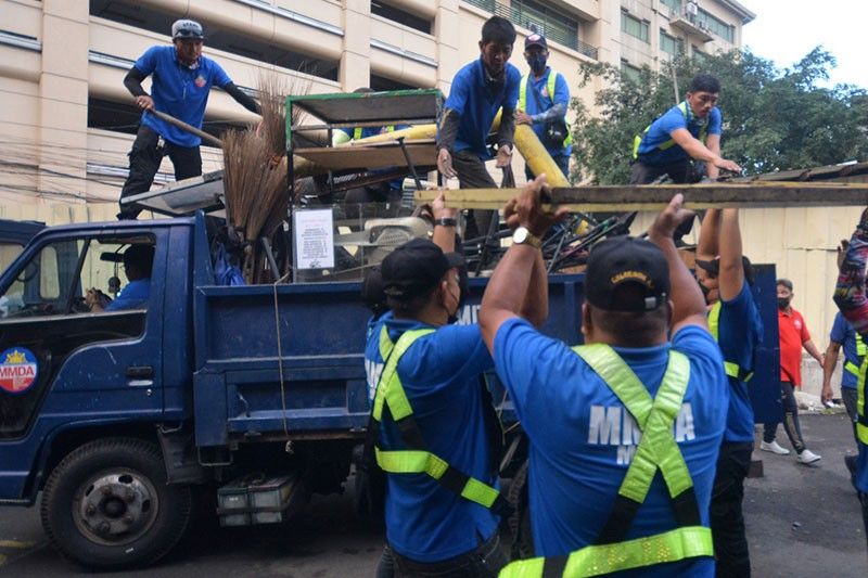 MMDA: Road clearing ops cover sidewalks