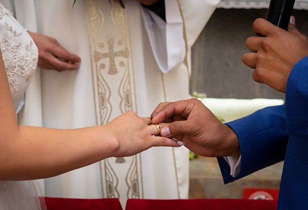 Apakah menikah di gereja katolik itu mahal?