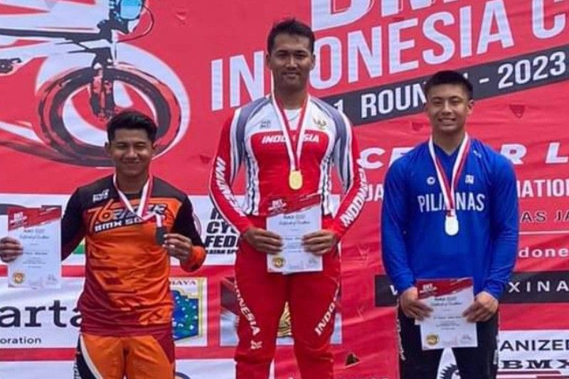 Coo pumadyak ng silver sa Indonesia