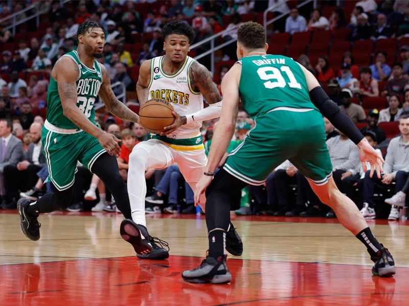 League-worst Rockets shock Celtics; Heat escape Jazz