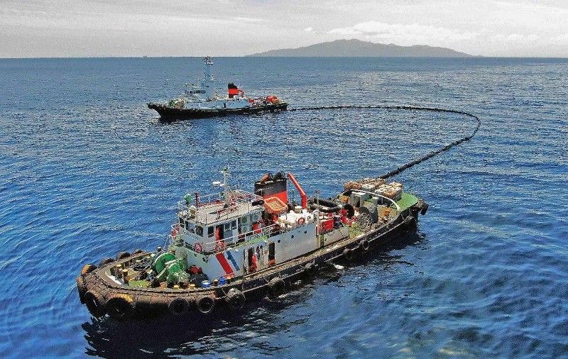 Apektado ng 'Mindoro oil spill' lumobo na sa 143,713 katao â�� NDRRMC