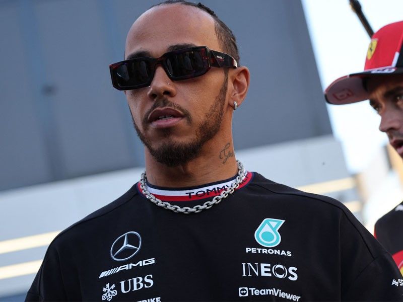 Hamilton says he plans to stay and fight at Mercedes