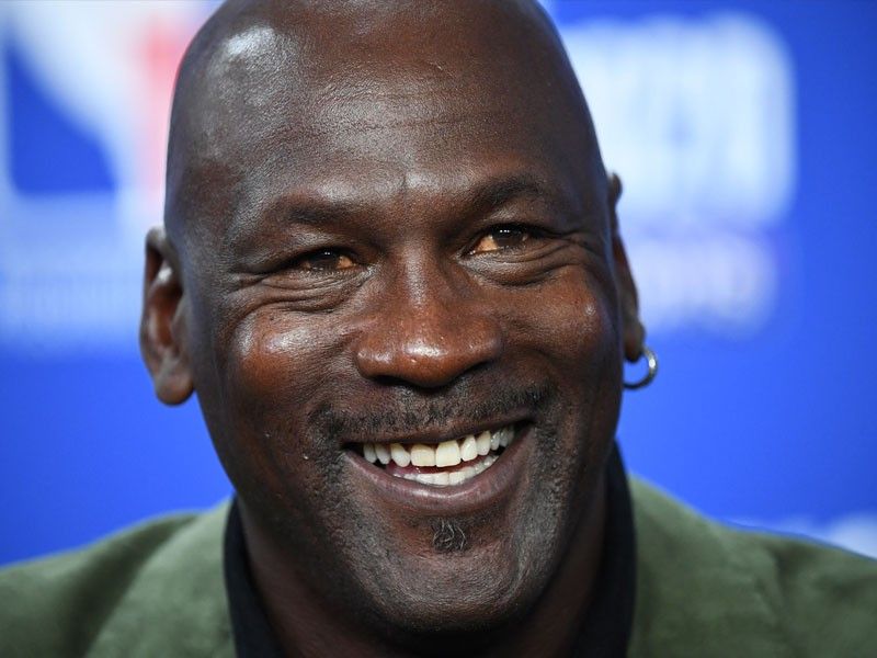 Report: Michael Jordan in talks to sell majority stake in Hornets