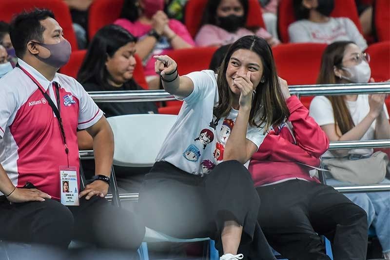 Injured Valdez continues to be voice of reason for Creamline Cool Smashers