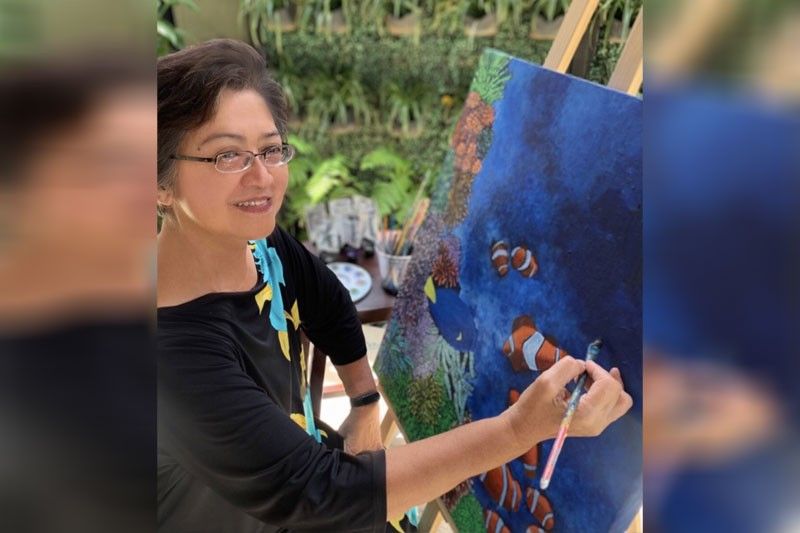 The brilliant colors of Jingjing Romero's paintings