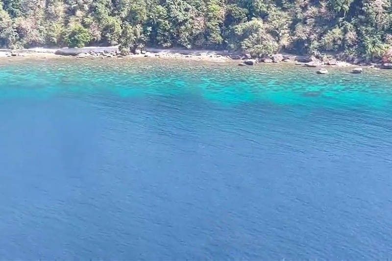 Coast Guard: Aerial inspection shows Verde Island, vicinity waters 'no longer have' traces of oil