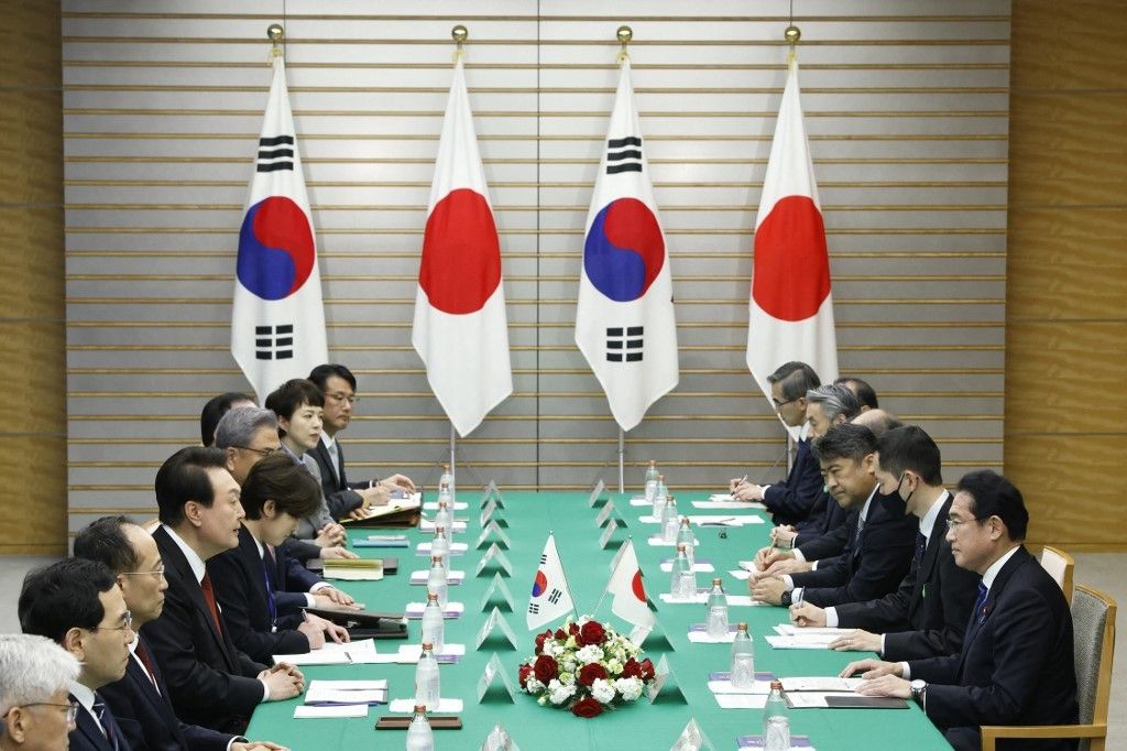 Seoul tells Tokyo it will 'normalize' military pact